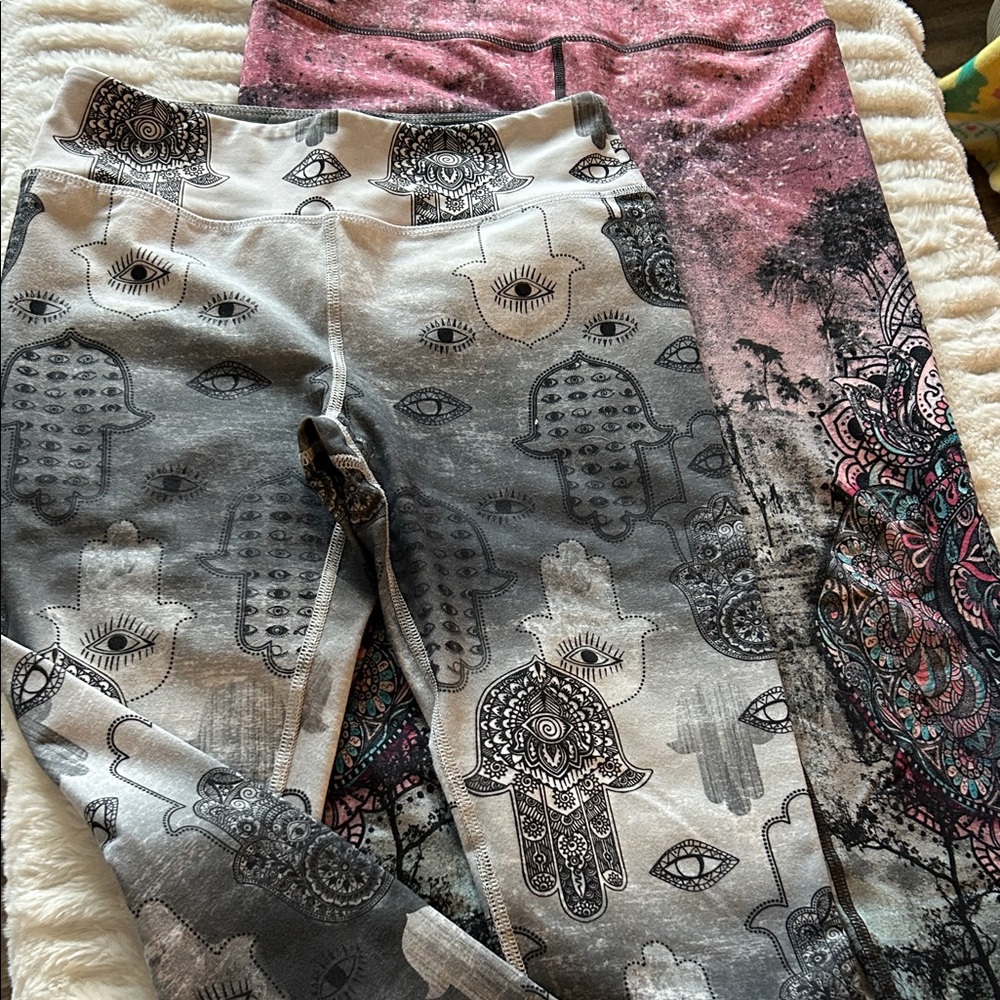 Evolution and Creation Artistic Gray and Pink Capris